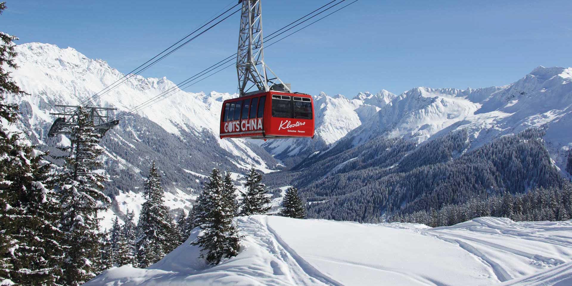 Alpereise til Davos Klosters i de sveitsiske Alpene. Nydelig puddersne og høye alpetopper.