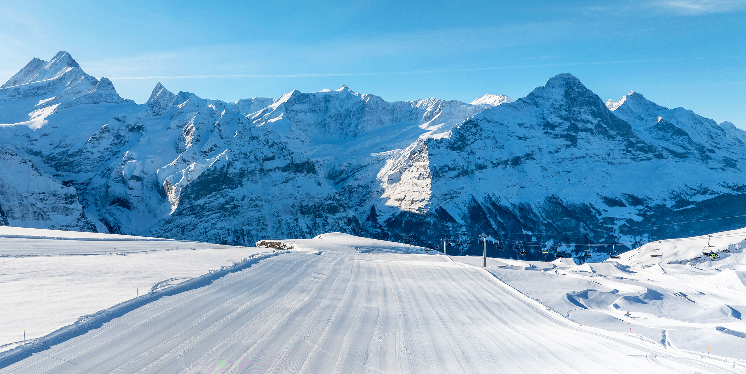 Skireise til Grindelwald i Sveits på sitt beste – Perfekt preparerte løyper, alpint eventyr og spektakulær utsikt.