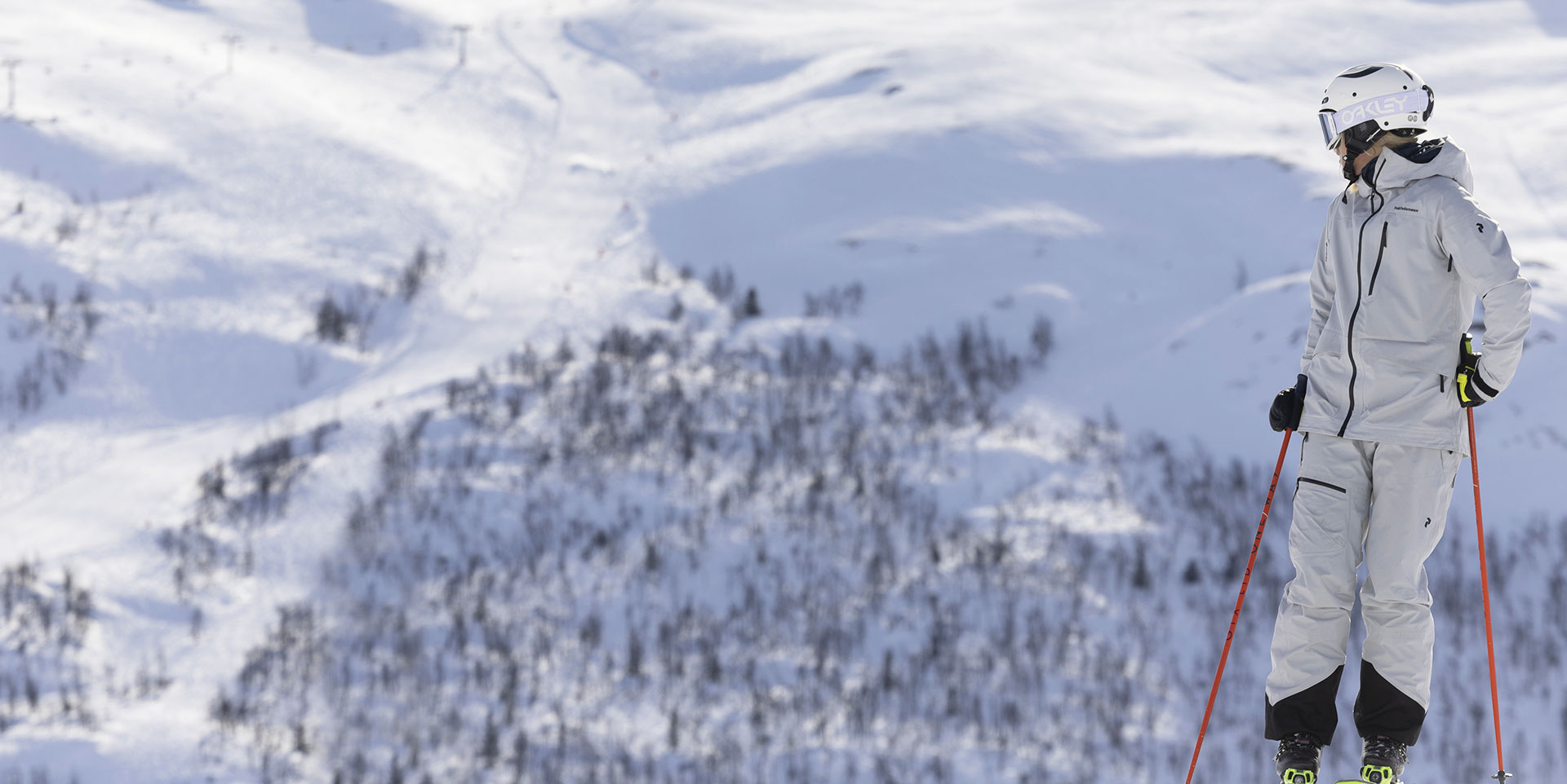 Ser utover skibakkene under Konferansereise til Hemsedal.