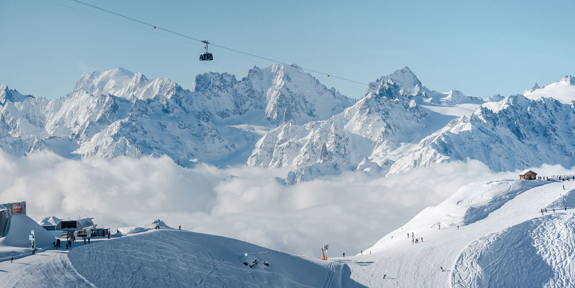 Verbier i Sveits. Vakker utsikt over Alpene på en skireise og firmatur til Verbier.